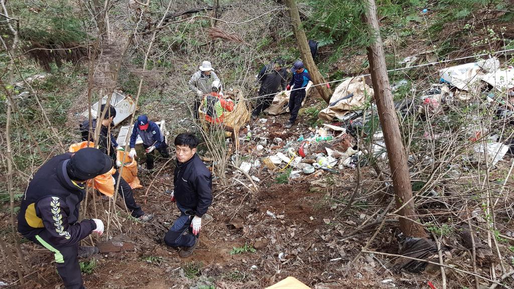 남해군, 임도구간 불법쓰레기 수거작업 실시